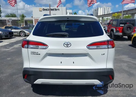 2024 Toyota Corolla Cross Le z USA, uszkodzony, nr VIN 7MUCAAAG1RV084549